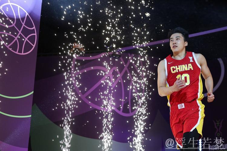 锋线新秀初登场 王俊杰成中国男篮新期待